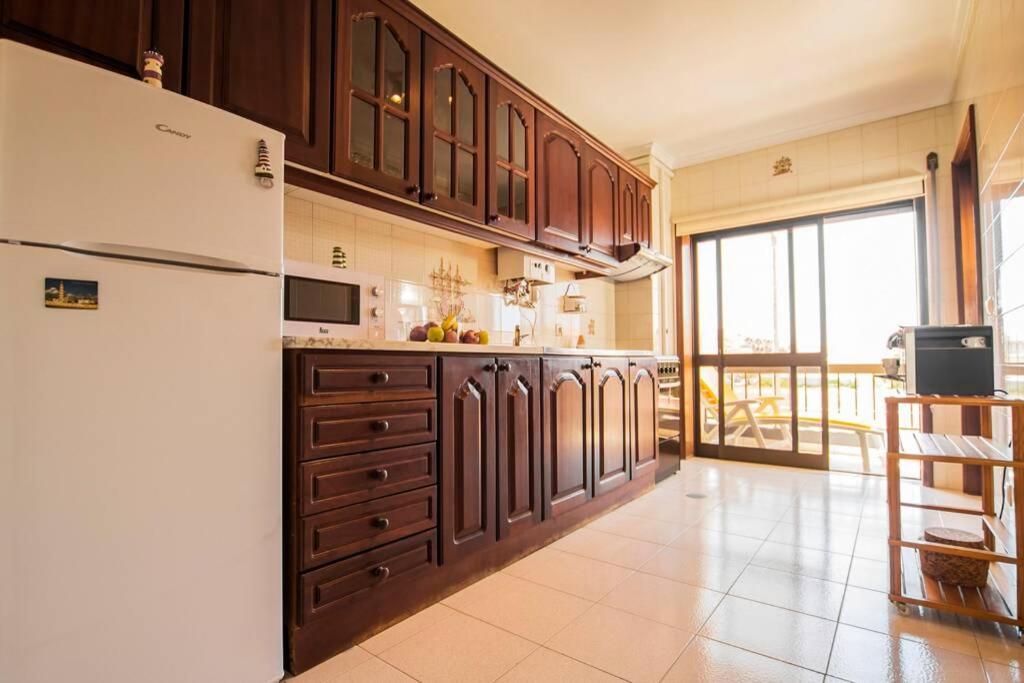 Casa Dos Farois Garagem Gratuito Praia Da Barra 噶凡哈达纳扎雷 外观 照片
